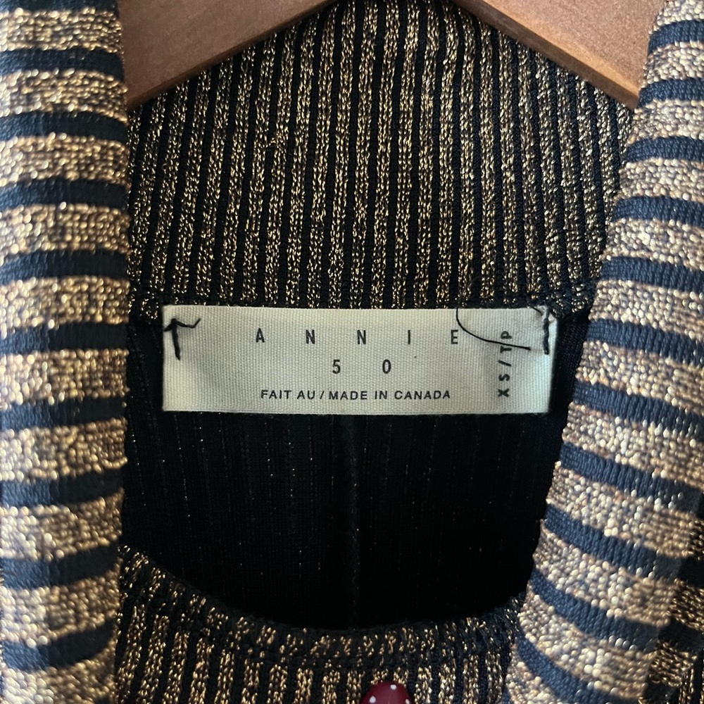 Annie 50 gold turtleneck dress - Picture 4 of 5